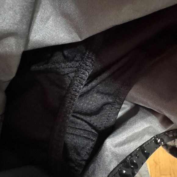 Zyia Active black high waisted black bubble short size Large - Picture 6 of 7